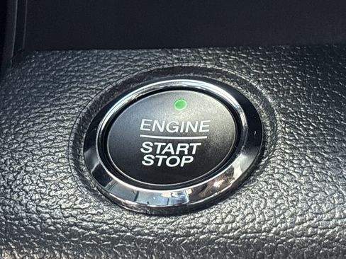 Used 2022 Ford F250 Lariat w/ Lariat Ultimate Package image 32