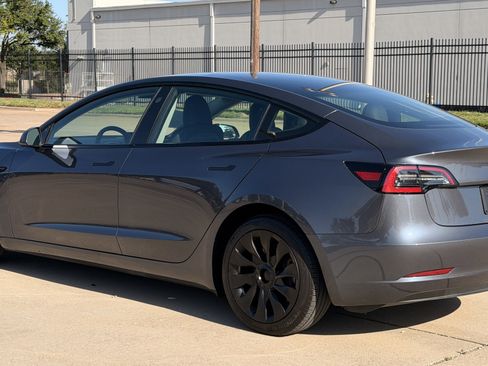 Used 2023 Tesla Model 3 Standard Range RWD image 5