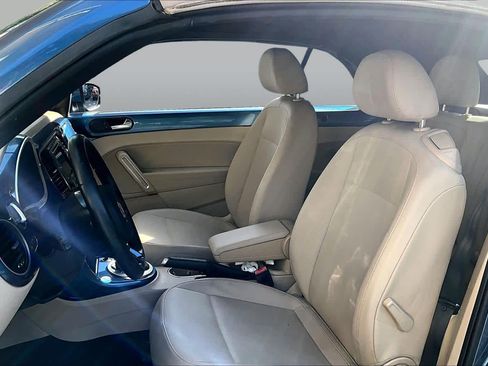 Used 2019 Volkswagen Beetle 2.0T SE FWD image 7