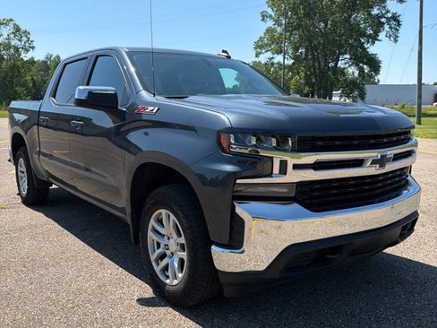 Used 2020 Chevrolet Silverado 1500 LT w/ All-Star Edition AWD/4WD image 3