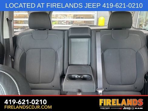 Used 2023 Jeep Grand Cherokee Laredo w/ Luxury Tech Group I image 21