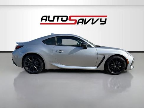 Used 2024 Subaru BRZ Limited RWD image 8