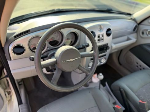 Used 2007 Chrysler PT Cruiser image 12