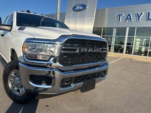 Used 2024 RAM 2500 Tradesman w/ Chrome Appearance Group image 5
