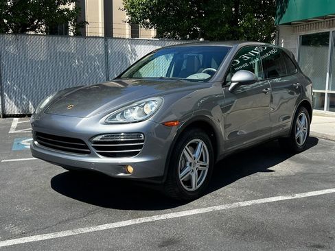 Used 2011 Porsche Cayenne S AWD/4WD image 3