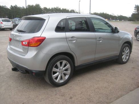Used 2014 Mitsubishi Outlander Sport ES image 5