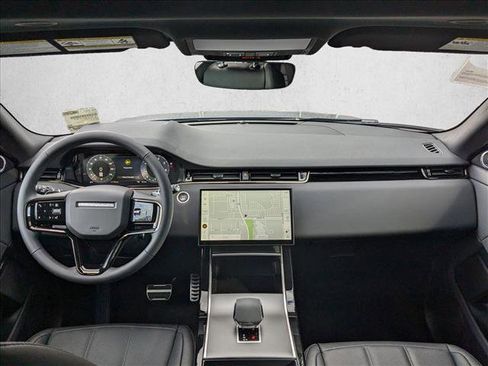 Used 2024 Land Rover Range Rover Evoque Dynamic SE image 12