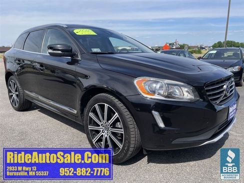 Used 2016 Volvo XC60 T6 w/ Proximity Package AWD/4WD image 3