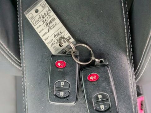 Used 2013 Toyota Prius Four FWD image 33