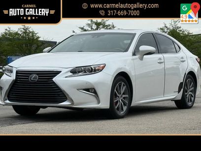 Used 2017 Lexus ES 300h w/ Luxury Package
