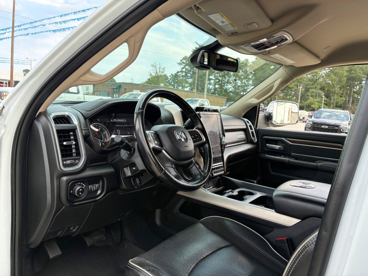 Used 2022 RAM 2500 Laramie AWD/4WD image 13