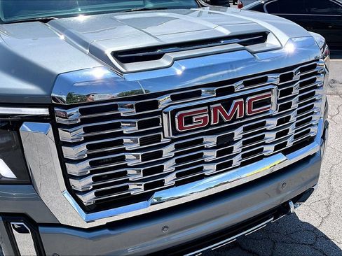 Used 2024 GMC Sierra 3500 Denali w/ Denali Reserve Package AWD/4WD image 33