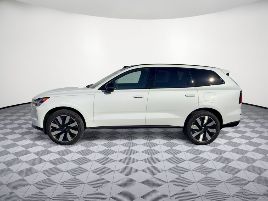 Certified 2025 Volvo EX90 Plus AWD/4WD image 2