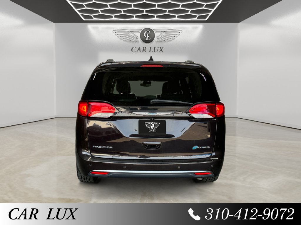 Used 2018 Chrysler Pacifica Limited w/ Advanced Safetytec Group FWD image 4