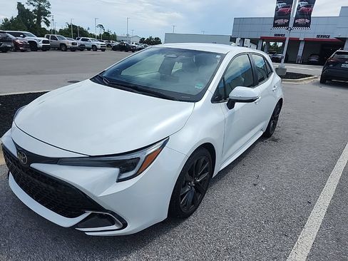 Used 2024 Toyota Corolla XSE FWD image 10