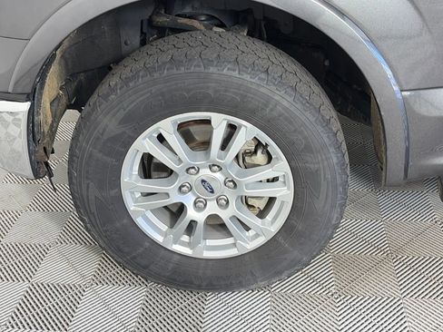 Used 2016 Ford F150 Lariat w/ Equipment Group 501A Mid image 8