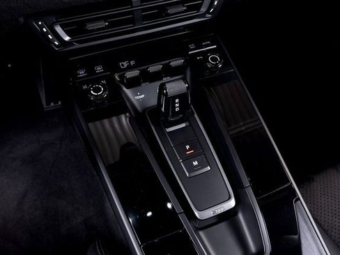 Used 2022 Porsche 911 Carrera GTS w/ Premium Package image 38