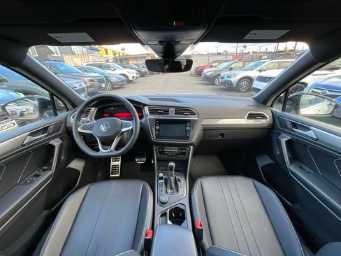 Used 2023 Volkswagen Tiguan SE R-Line image 16