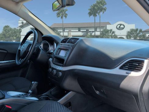 Used 2020 Dodge Journey SE FWD image 28