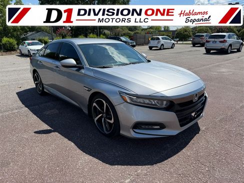 Used 2018 Honda Accord Sport image 5