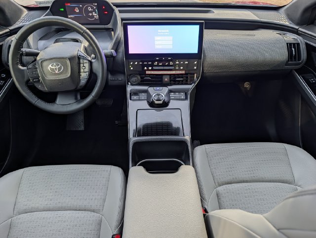 Used 2024 Toyota bZ4X FWD image 11