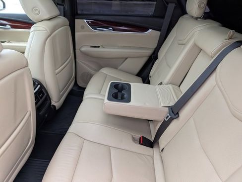 Used 2019 Cadillac XT5 Premium Luxury image 19