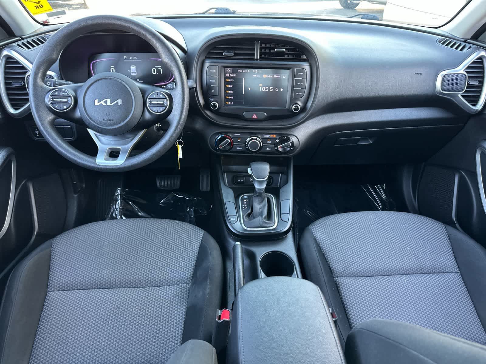 Used 2024 Kia Soul LX w/ LX Technology Package FWD image 4