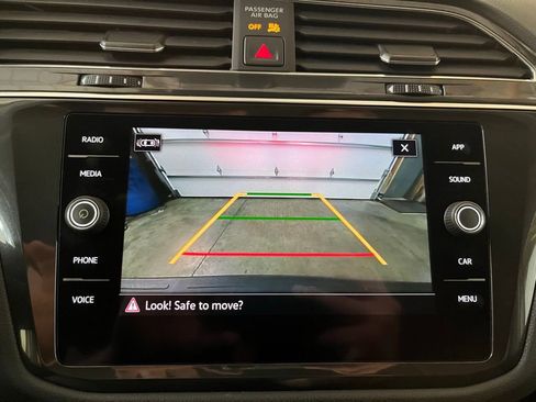 Certified 2021 Volkswagen Tiguan SE AWD/4WD image 20