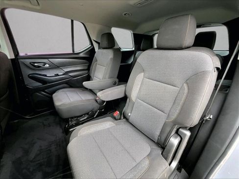 Used 2021 Chevrolet Traverse LT FWD image 28