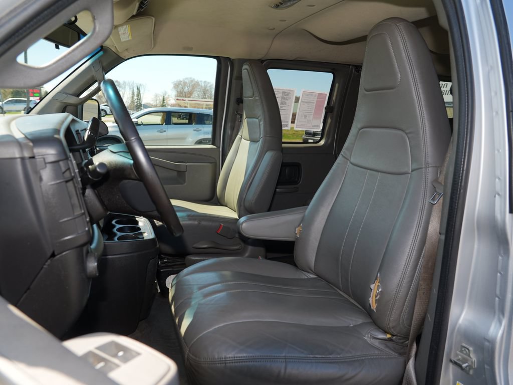 Used 2016 Chevrolet Express 2500 LS RWD image 19