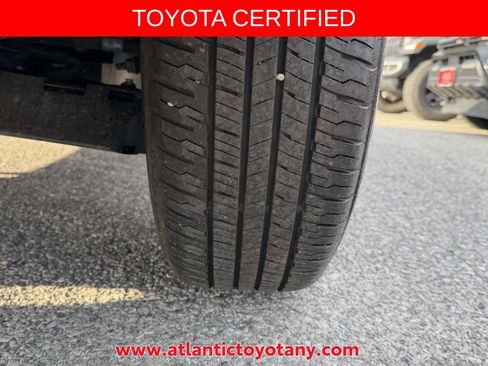 Certified 2025 Toyota RAV4 XLE AWD/4WD image 31