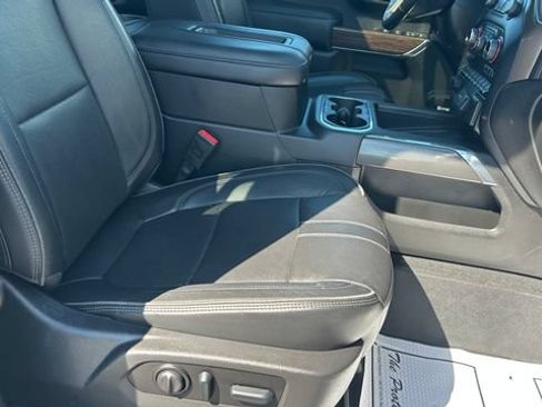 Certified 2022 Chevrolet Silverado 1500 High Country w/ Technology Package AWD/4WD image 36