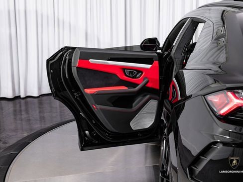 Used 2019 Lamborghini Urus image 49