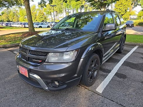 Used 2020 Dodge Journey Crossroad FWD image 4