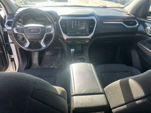 Used 2017 GMC Acadia SLE image 19