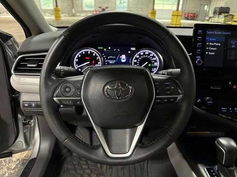 Used 2021 Toyota Camry XLE AWD/4WD image 17