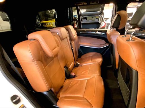 Used 2017 Mercedes-Benz GLS 550 4MATIC image 21