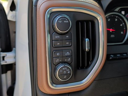 Used 2020 Chevrolet Silverado 3500 High Country w/ Z71 Off-Road Package AWD/4WD image 14
