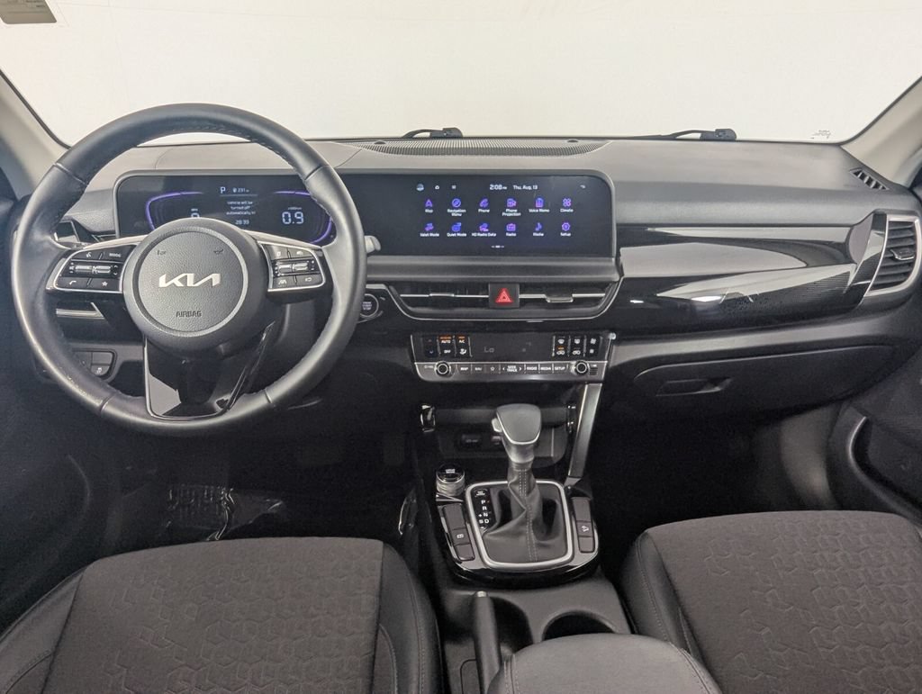 Used 2025 Kia Seltos S FWD image 13