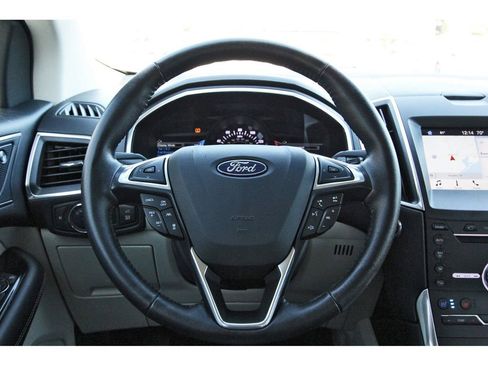 Used 2019 Ford Edge Titanium w/ Equipment Group 301A image 15