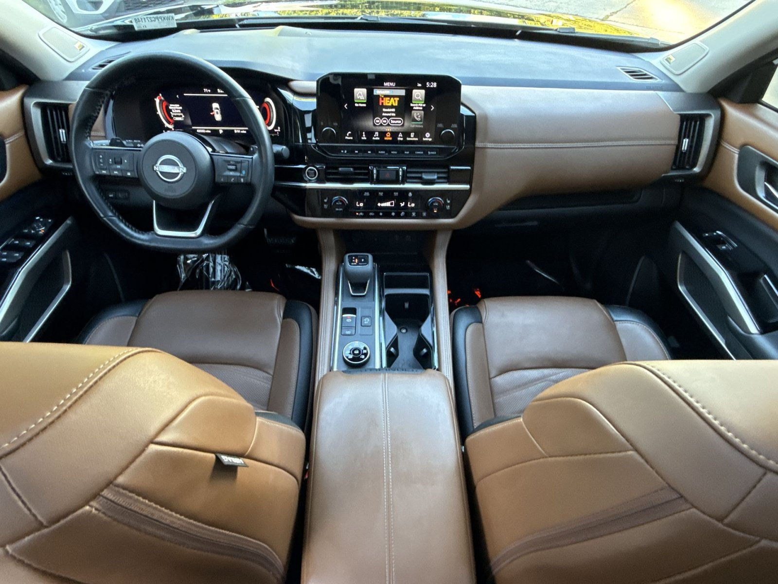 Used 2023 Nissan Pathfinder Platinum w/ Lighting Package (N93) AWD/4WD image 31