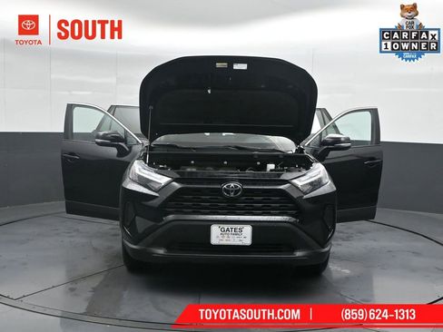 Used 2025 Toyota RAV4 XLE AWD/4WD image 56