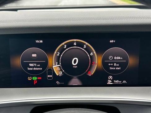 Certified 2025 Volkswagen Tiguan SE R-Line AWD/4WD image 41
