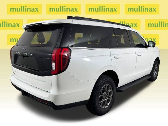 Certified 2025 Ford Expedition Active RWD image 4