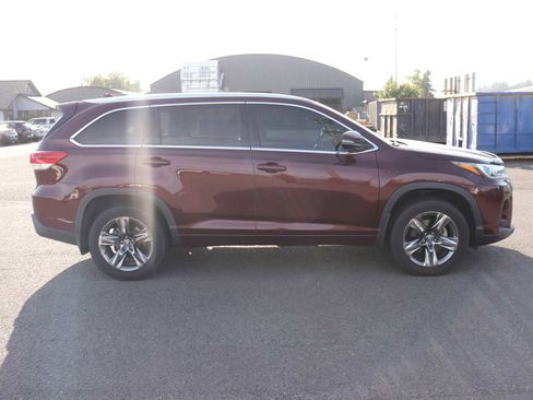 Used 2019 Toyota Highlander Limited Platinum AWD/4WD image 4