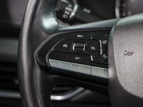 Used 2021 Cadillac XT4 Premium Luxury image 13