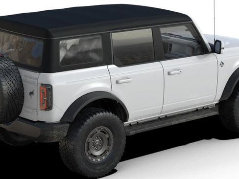 New 2025 Ford Bronco Outer Banks w/ Sasquatch Package image 3