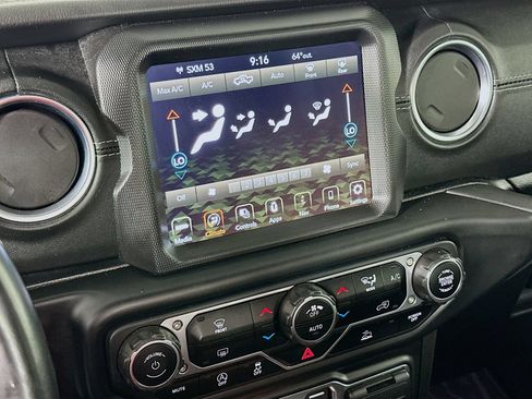 Used 2021 Jeep Gladiator Overland w/ Popular Equipment Package AWD/4WD image 17
