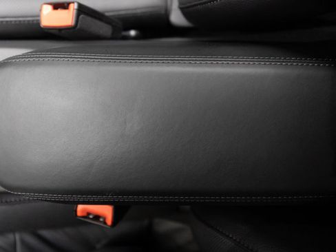 Used 2025 Porsche 718 Cayman image 89