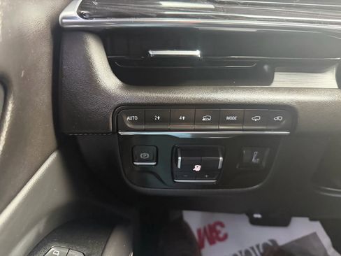 Used 2021 Cadillac Escalade ESV Sport w/ Driver Assist Tech Package image 21